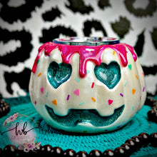 Load image into Gallery viewer, Glazed Heart Pumpkin 3D Tumbler
